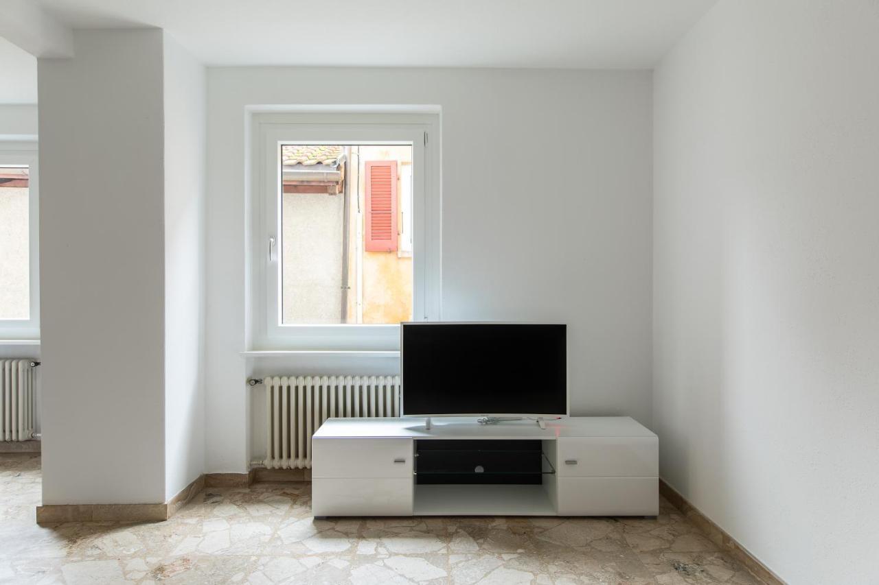 Rose Apartment By Quokka 360 - Refined Two-Bedroom Apartment With Garden Lugano Kültér fotó