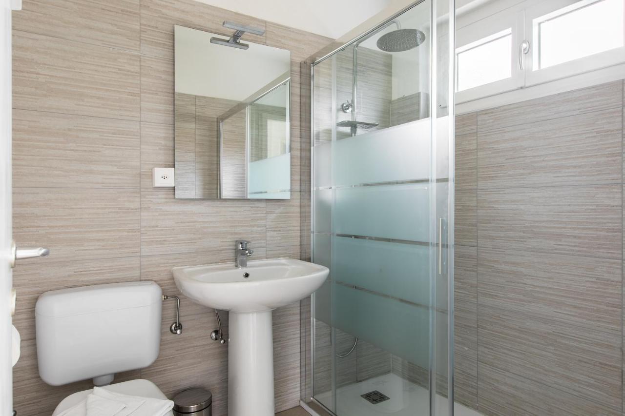 Rose Apartment By Quokka 360 - Refined Two-Bedroom Apartment With Garden Lugano Kültér fotó