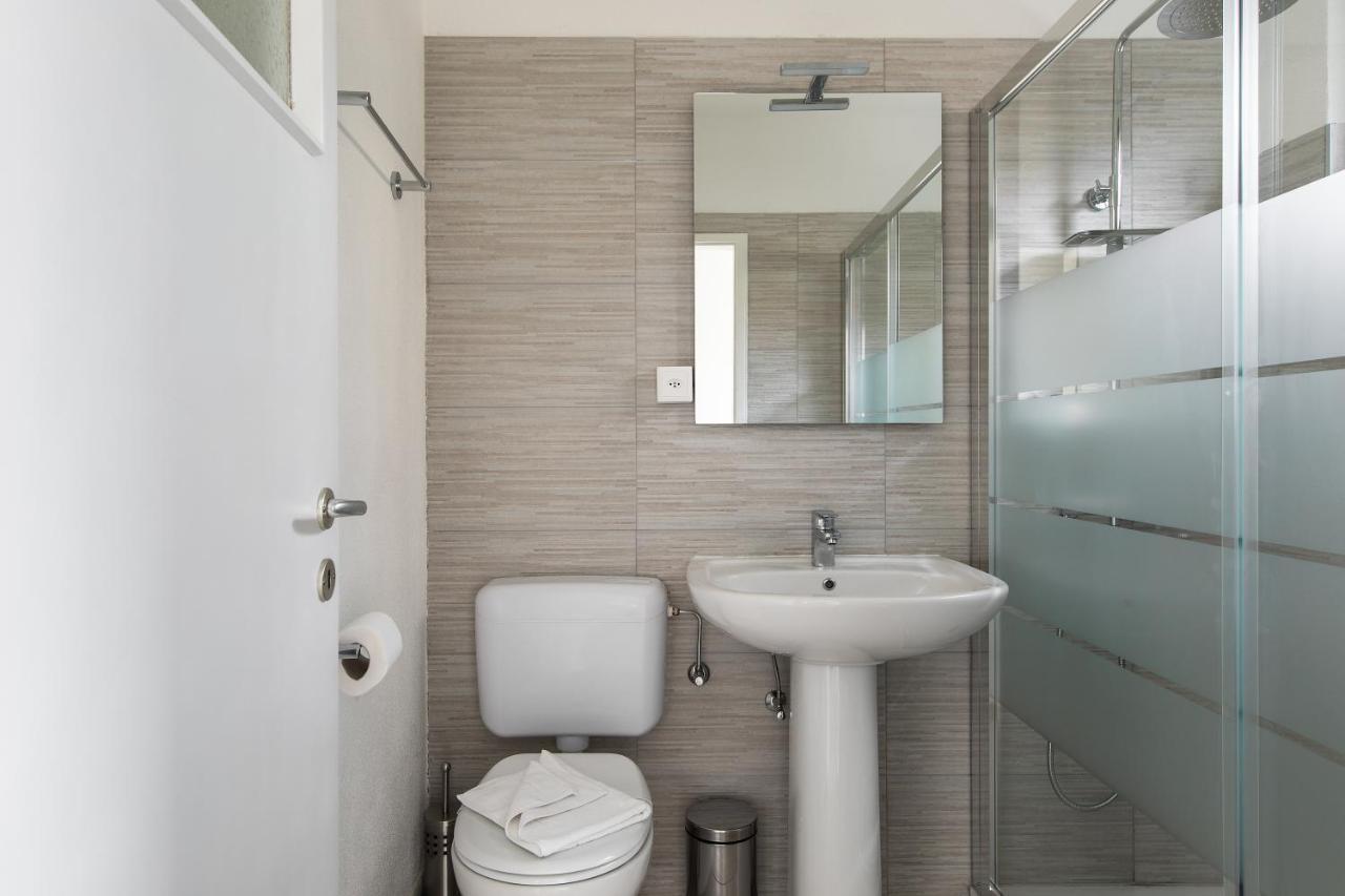 Rose Apartment By Quokka 360 - Refined Two-Bedroom Apartment With Garden Lugano Kültér fotó