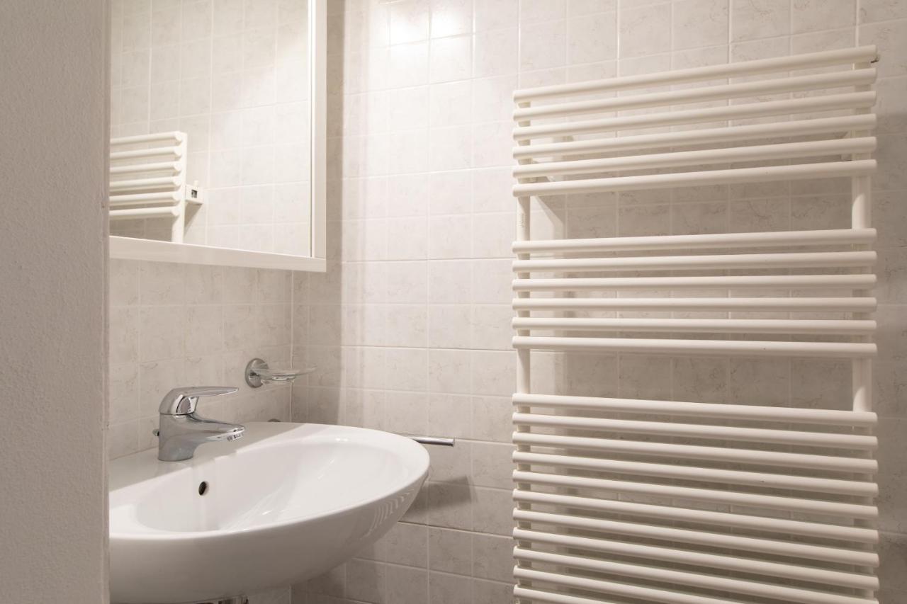 Rose Apartment By Quokka 360 - Refined Two-Bedroom Apartment With Garden Lugano Kültér fotó